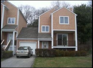 16 Pond View Dr, Hope Valley, RI 02832