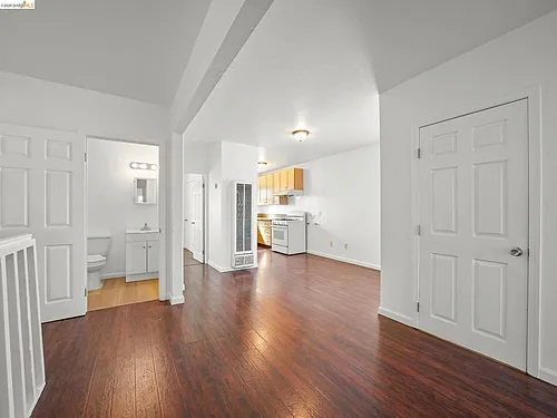 400 Bissell Ave #402 Photo 1