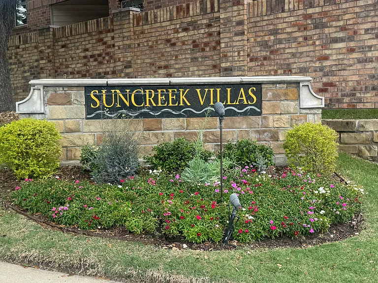 824 Apple Hill Dr — Photo 2
