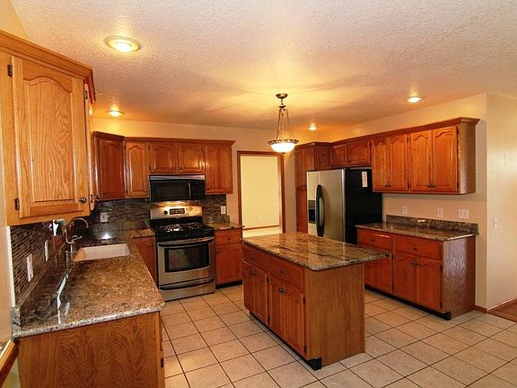 4th image of 1608 W 44th Ct