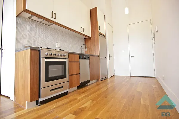 Rented by EXR | media 23