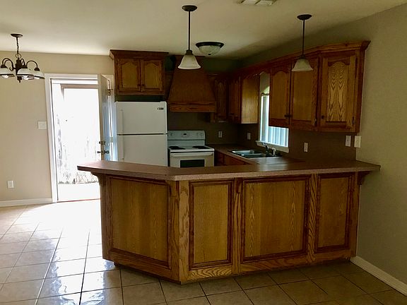 4th image of 2321 W Candlelight Ln #1