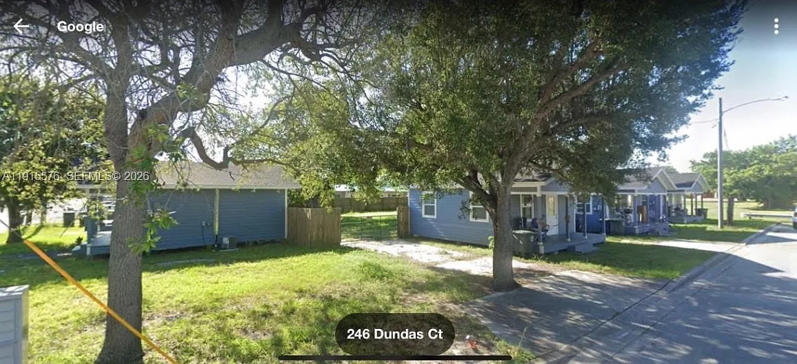 2 bed, 1.0 bath, 420 sqft, $1,400 — Photo 3