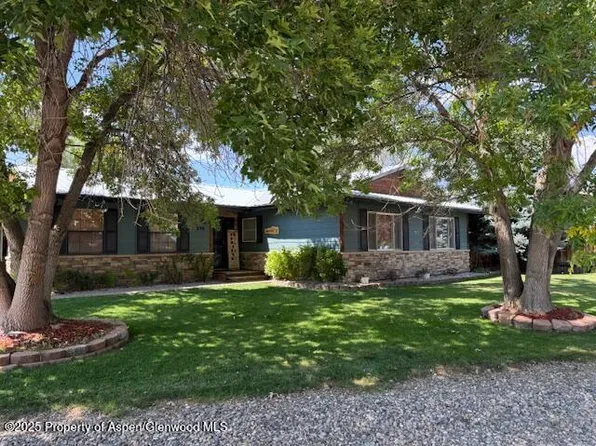 210 Woodbury Dr, Craig, CO 81625