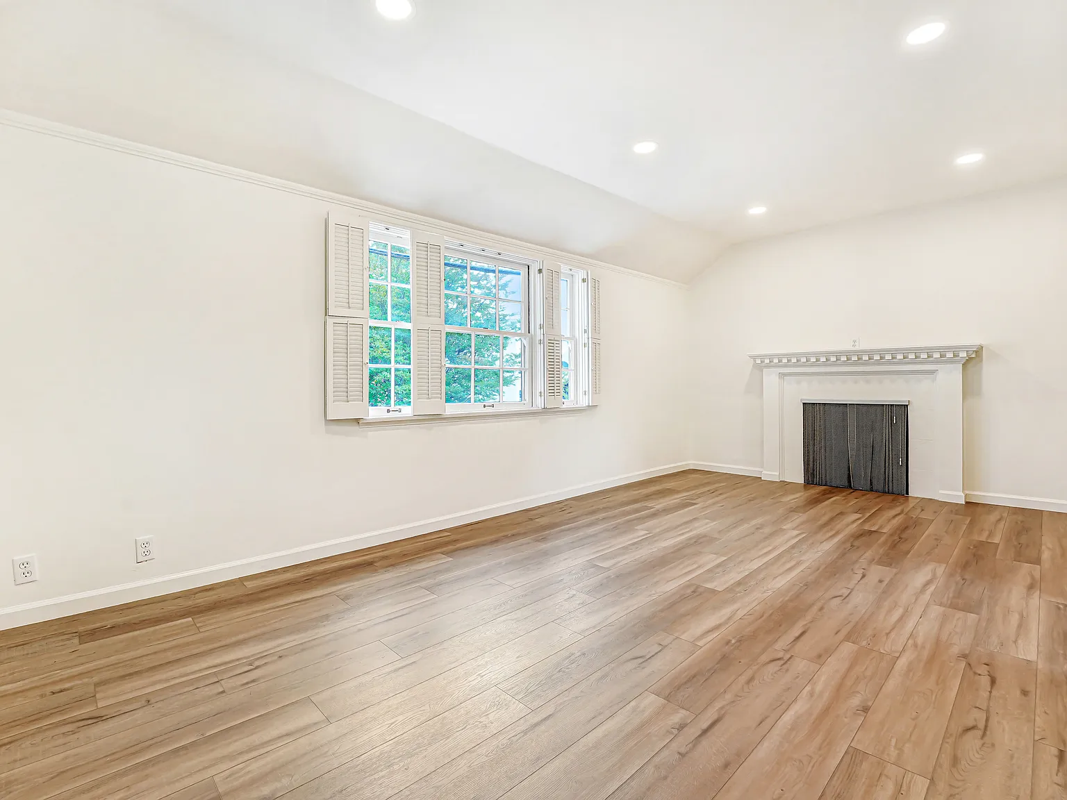 1 bed, 700 sqft, $3,195 — Photo 3