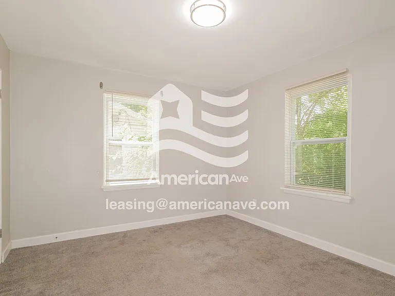 81947_007_main_bedroom_8.jpg