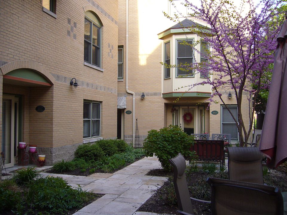 Courtyard View