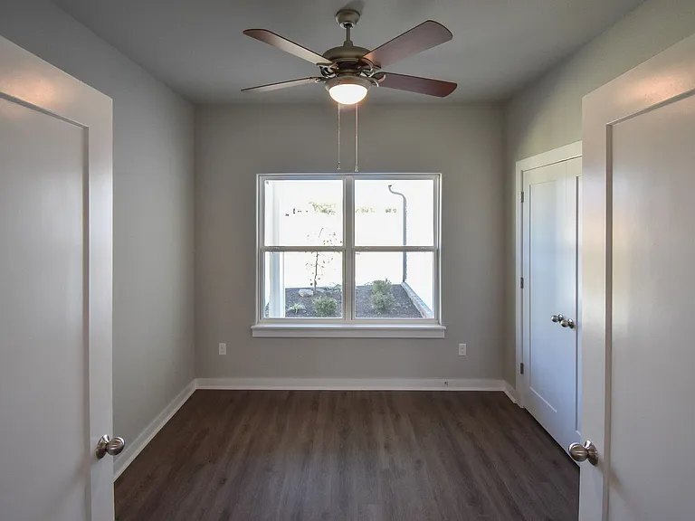 467 N Tacoma St — Photo 18
