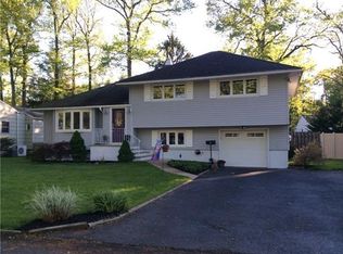 1 Brookdale Rd, Cranford, NJ 07016