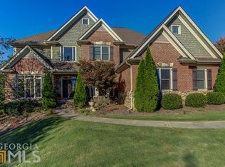565 Big Bend Trl, Sugar Hill, GA 30518