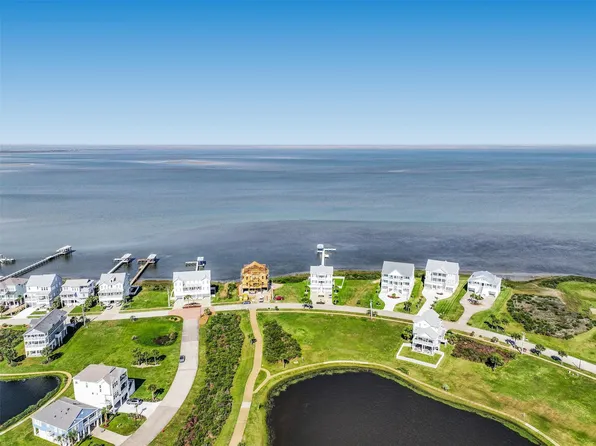 26627 Bay Water Dr, Galveston, TX 77554