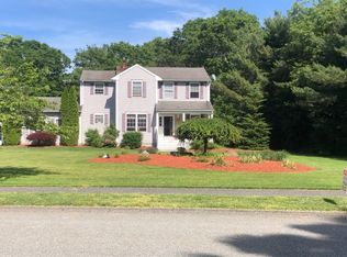 35 Audubon Ln, Hope, RI 02831