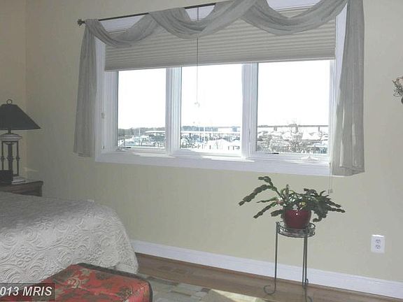 5th image of 518 Narrows Pointe Dr