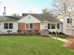 130 Longview Dr, Scarsdale, NY 10583