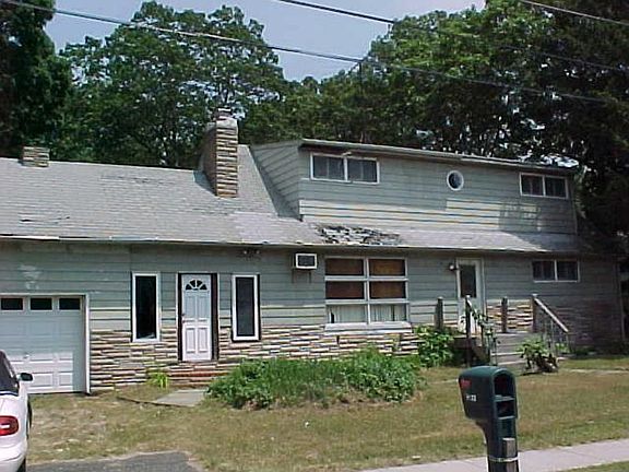 2nd image of 1132 William Floyd Pkwy