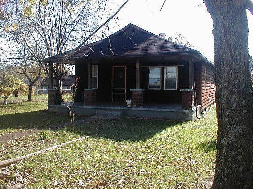 2nd image of 208 Wooddale St