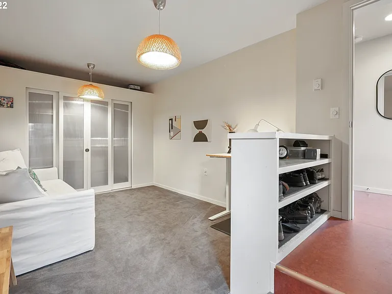 8502 N Central St — Photo 30