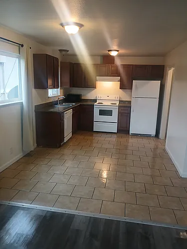 1556 Valle Vista Ave Photo 1