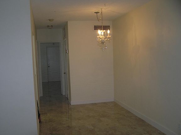 4th image of 2170 NE 51st Ct Unit B30