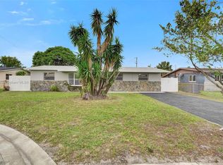 1215 NW 31st Way, Fort Lauderdale, FL 33311