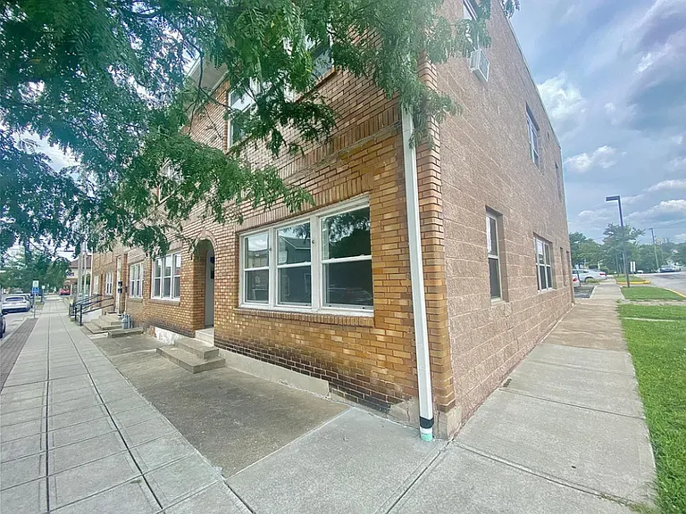 109 S Vine St #105 — Photo 1