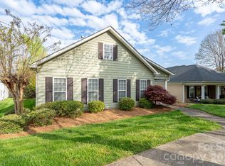 10030 Bishops Gate Blvd, Pineville, NC 28134