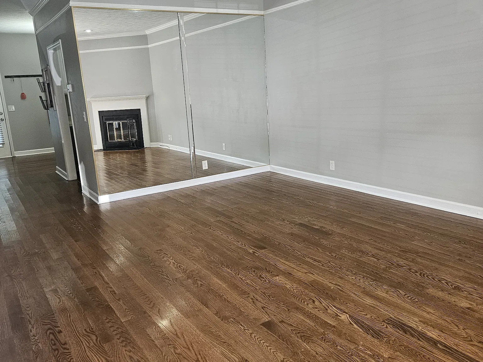 2 bed, 2.5 bath, 1440 sqft, $2,000 — Photo 2