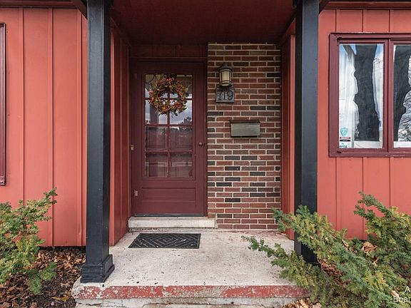 3rd image of 719 Collegewood Dr