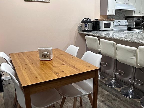 3rd image of 1346 El Dorado Dr APT C