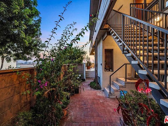 3rd image of 5317 Ocean Front Walk