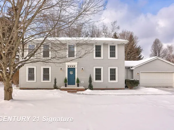 6109 Oak Meadows Ct, Midland, MI 48640