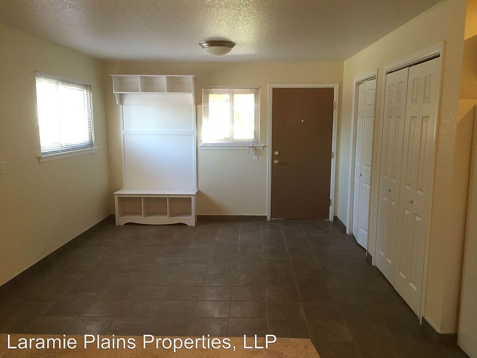 1st image of 1407 E Flint St APT 31