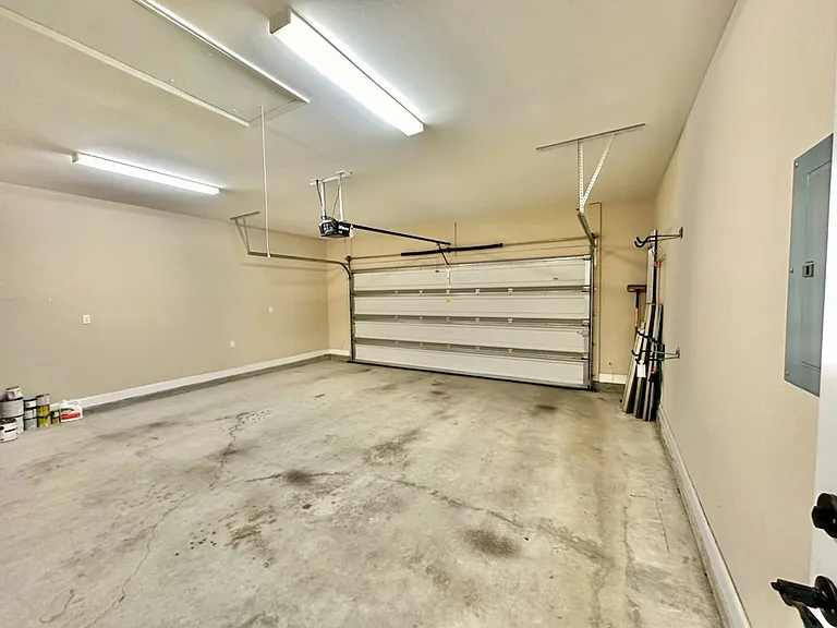 209 Coral Dr — Photo 17