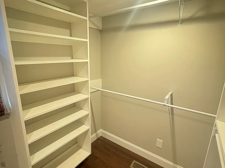 133 Brooks Rd — Photo 14