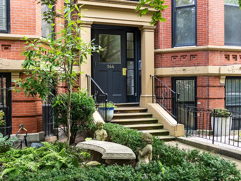 144 Marlborough St #5 — Photo 13