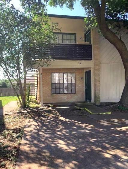 1st image of 810 Navarro Dr APT A