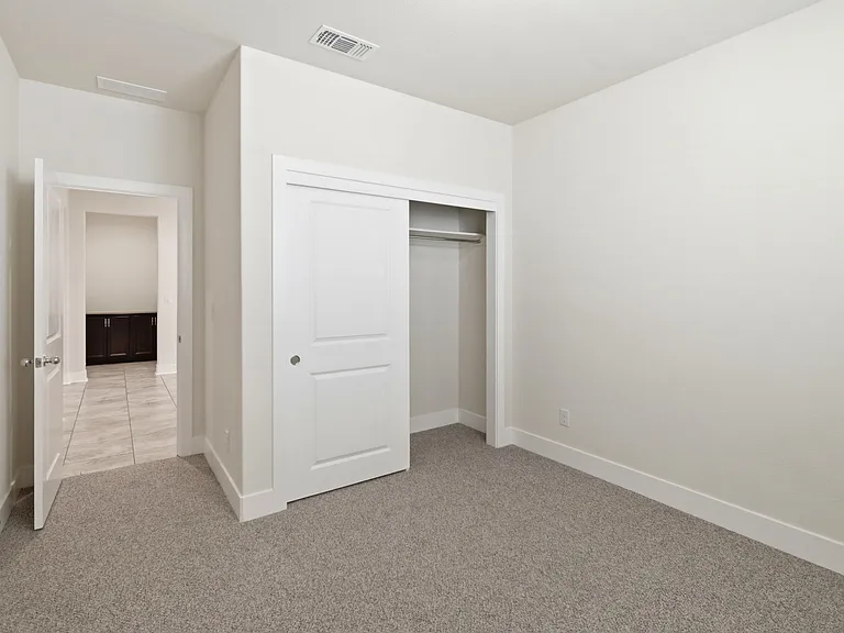761 Hydrangea Dr — Photo 26