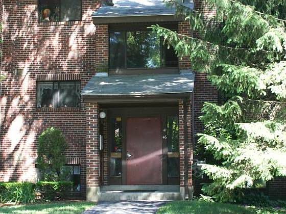 1st image of 44 Highwood Dr