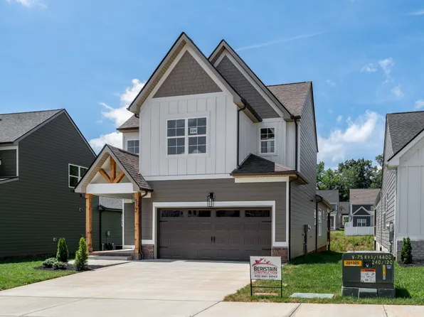 579 Centre St, Pleasant View, TN 37146