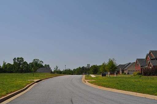 4th image of 101 Bowers Ln