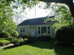 949 River Rd, New Milford, NJ 07646