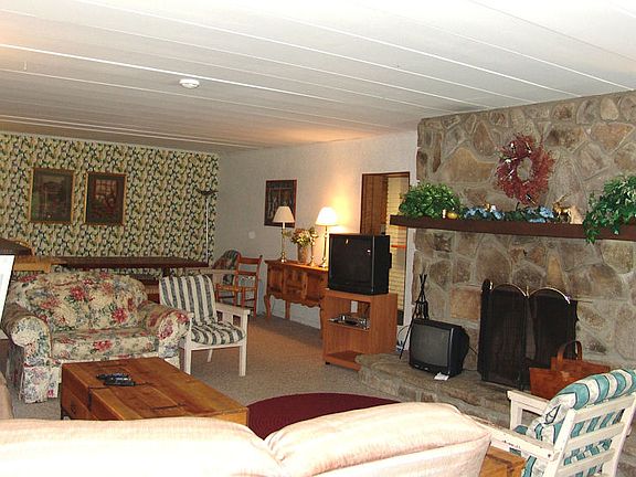 4th image of 542 Primrose Ln