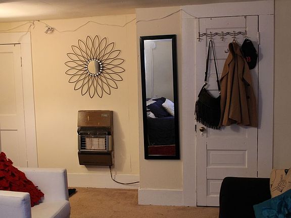 3rd image of 1107 6th St