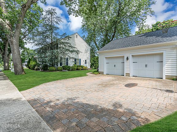 3rd image of 410 Bell Place