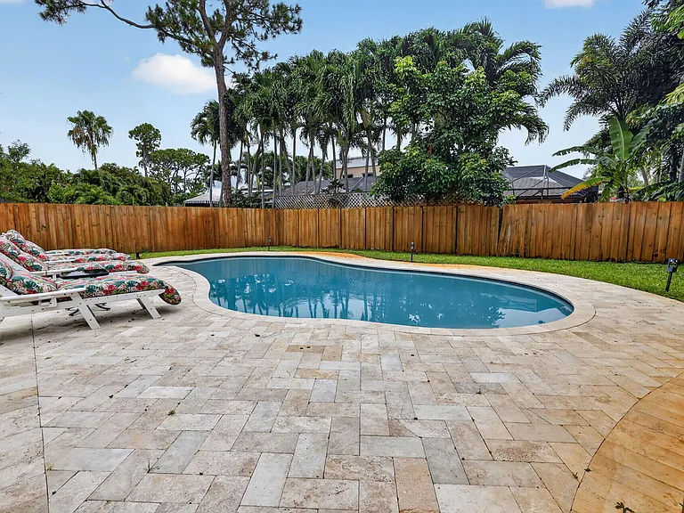 804 Foxpointe Cir — Photo 67