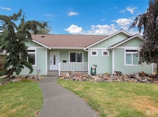 1001 8th Ave NW, Puyallup, WA