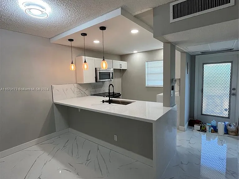 5102 NW 36th St #605 — Photo 13