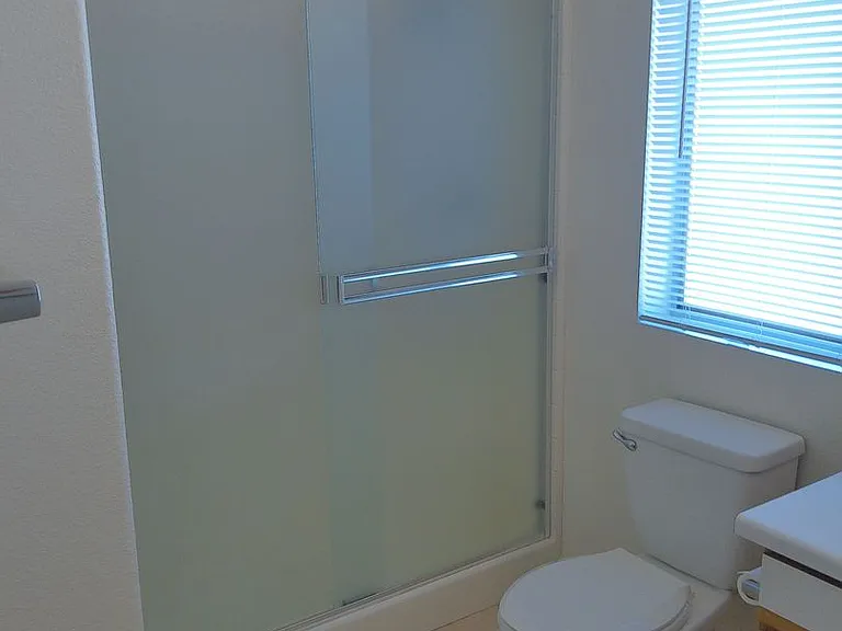 3128 Jamaica Blvd S — Photo 20