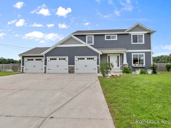 9121 Alpine Ave NW, Sparta, MI 49345