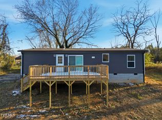 135 Gamble Ln, La Follette, TN 37766